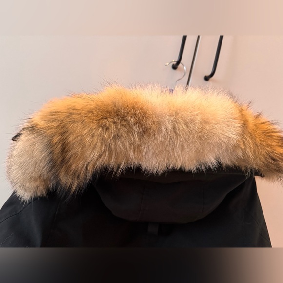 Canada Goose-- Rossclair Parka Heritage W/Coyote Trim Hood - Picture 8 of 15
